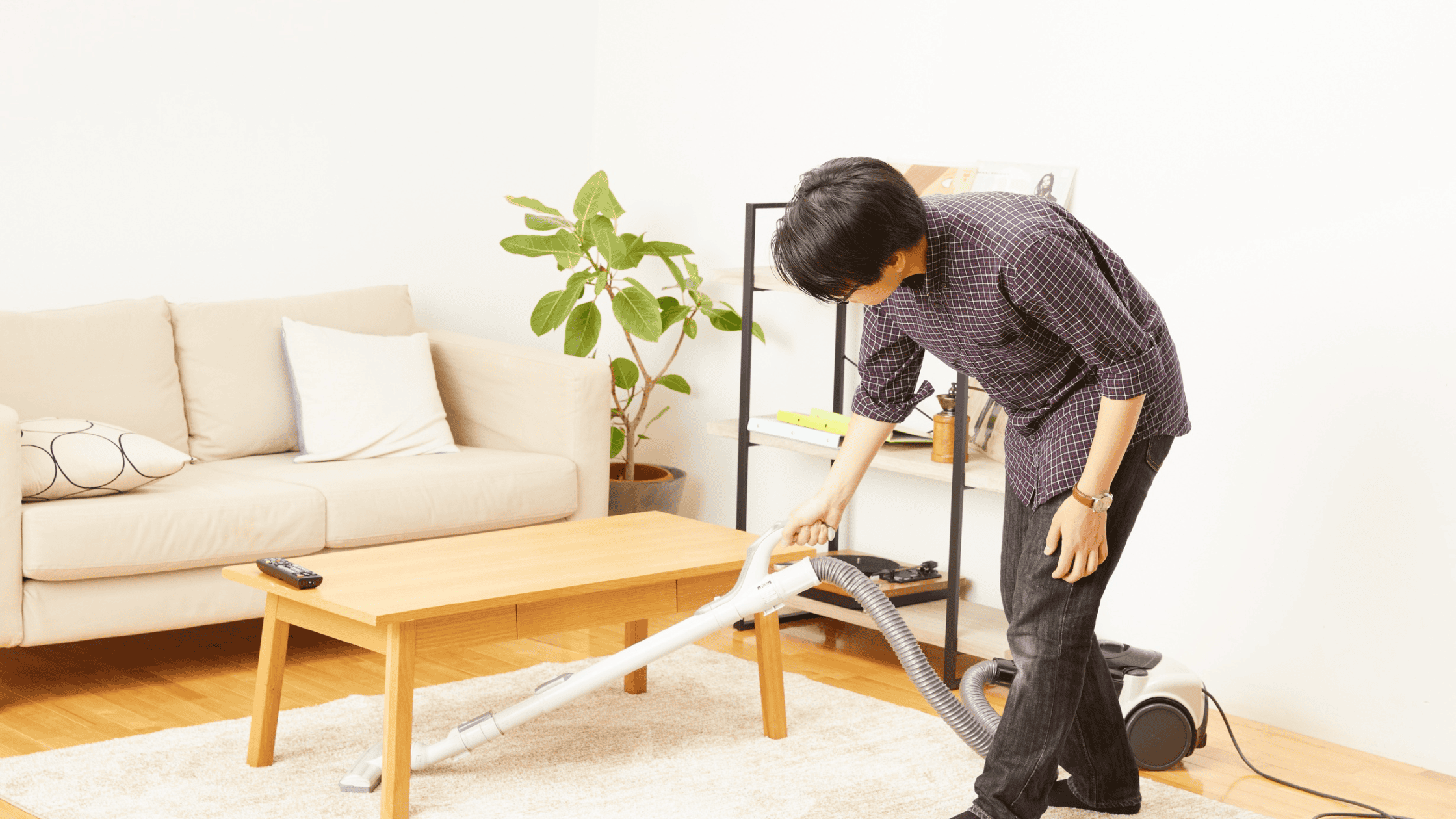 vacuuming cleaning and low back pain